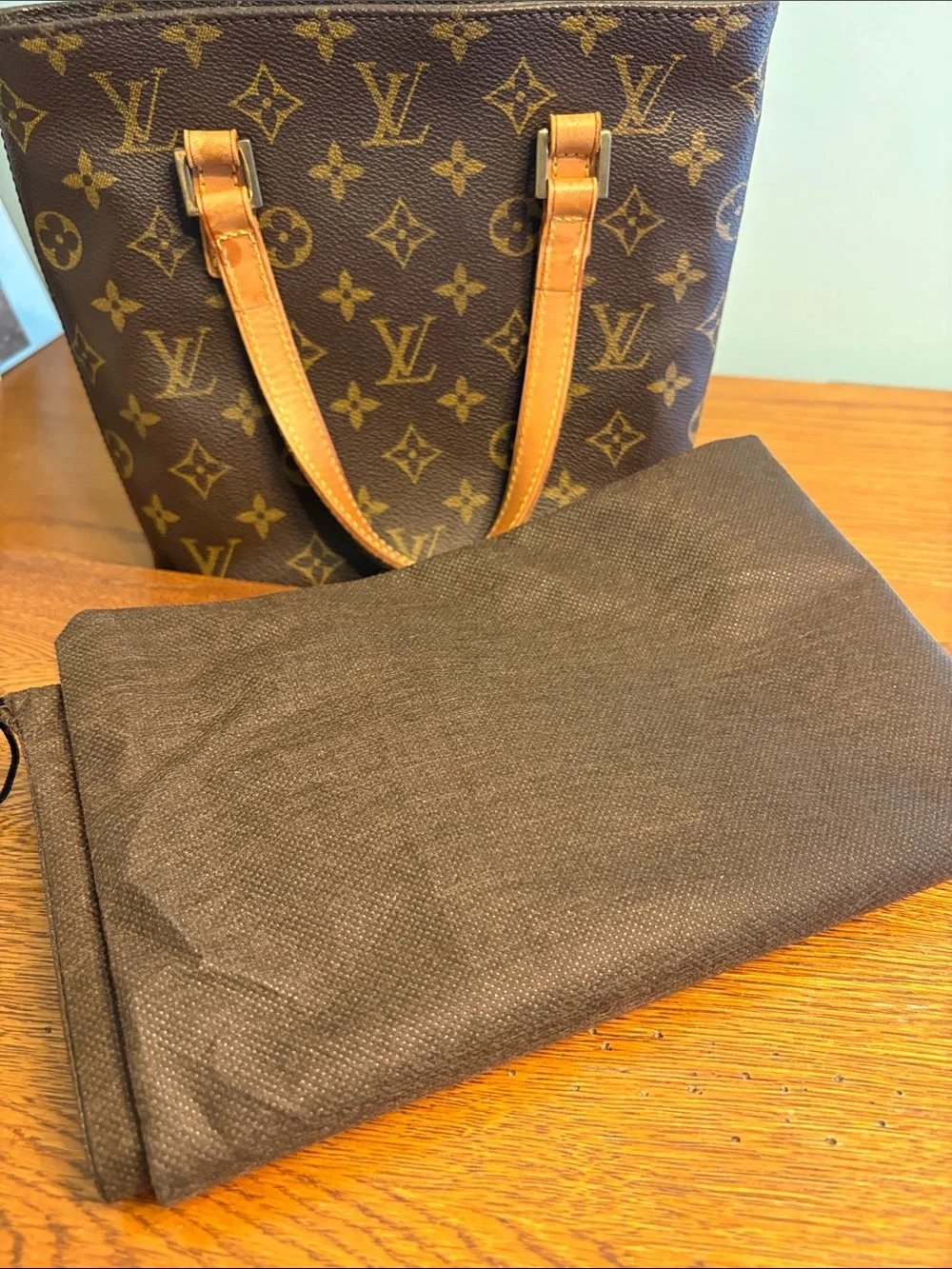Louis Vuitton classic louis